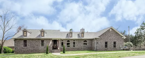 5900 Green Valley Drive, Knoxville, TN 37914