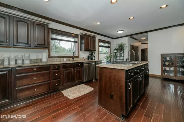 Knoxville, TN 37914,5900 Green Valley Drive