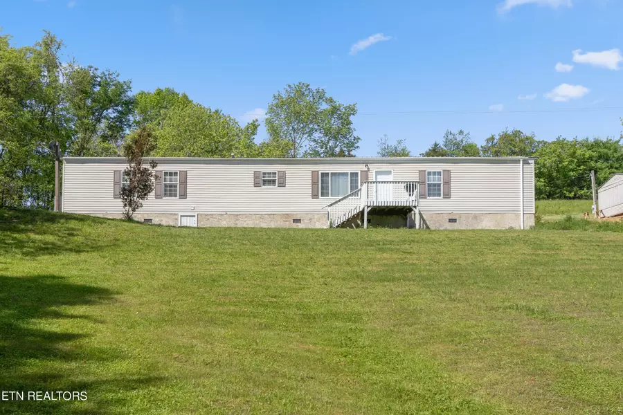 437 Bland Rd, Clinton, TN 37716