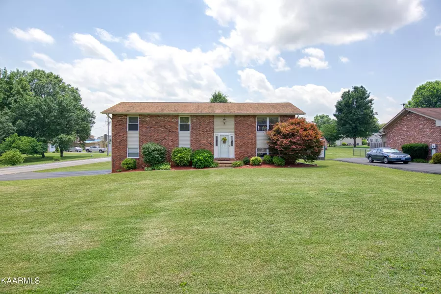 701 Foster Drive, Lenoir City, TN 37772