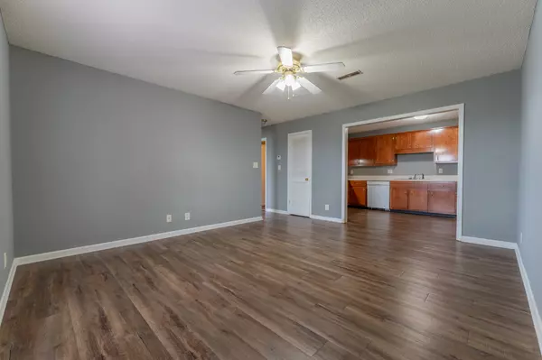 Clarksville, TN 37042,143 Darlene Dr