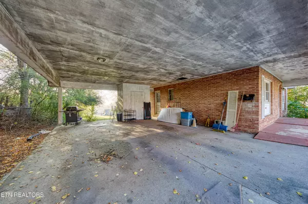Lenoir City, TN 37771,308 W 2nd Ave