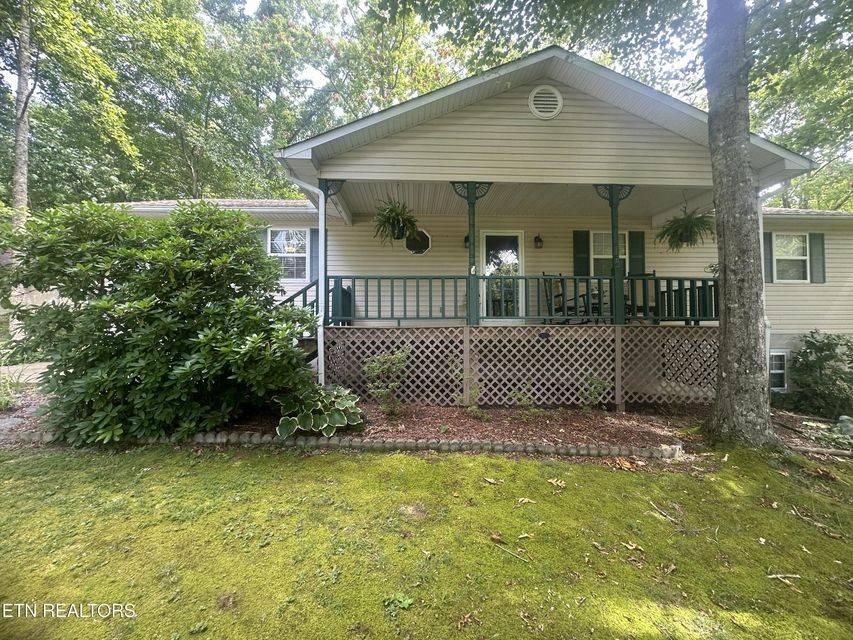 1300 Perimeter Dr, Jamestown, TN 38556