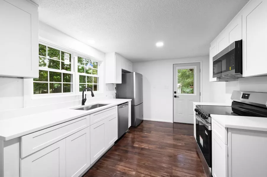1611 Hill St, White Bluff, TN 37187