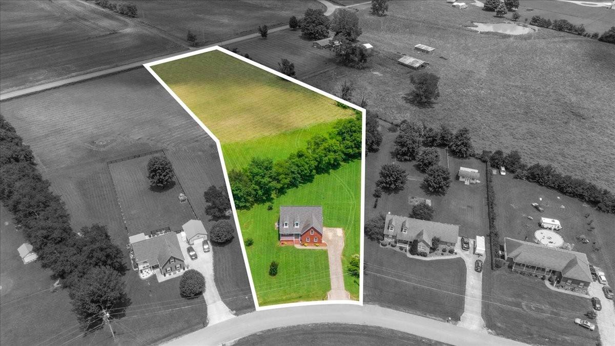 Bell Buckle, TN 37020,219 Thelma Dr