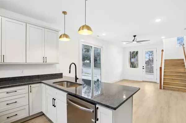 Nashville, TN 37206,910 Smiley St