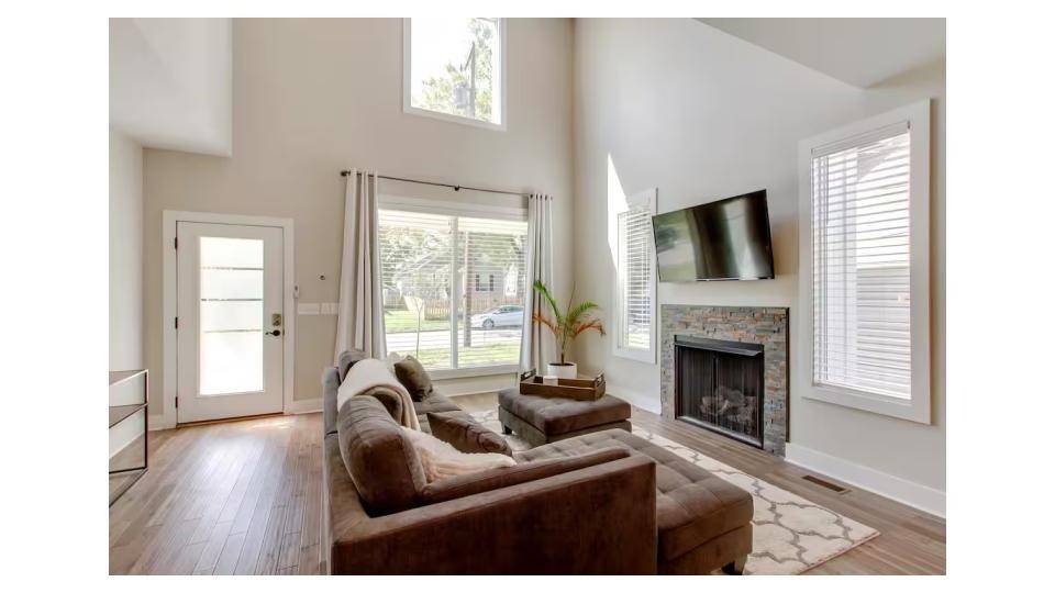 Nashville, TN 37208,1812 15th Ave #N