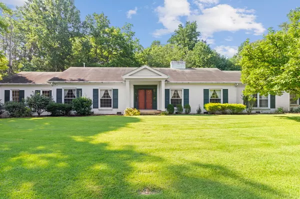 2320 Ovoca Rd, Tullahoma, TN 37388