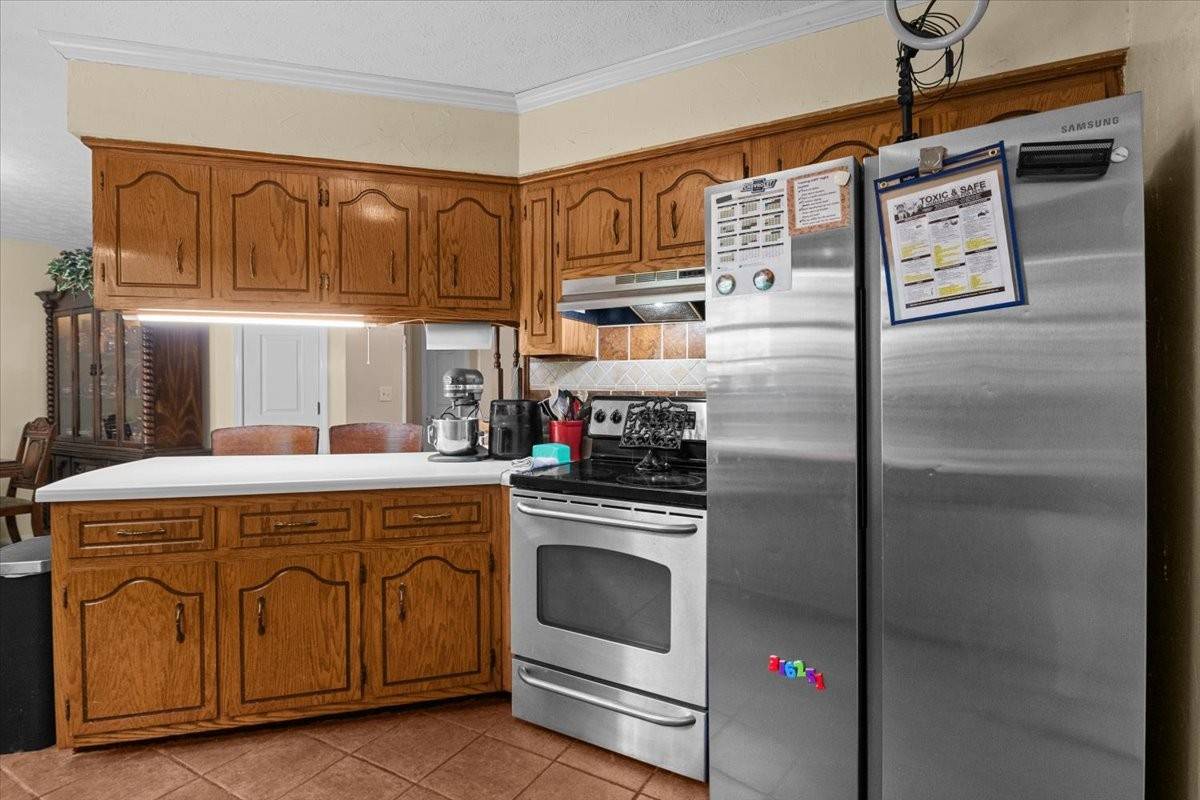 Tennessee Ridge, TN 37178,169 Oak Crest Dr