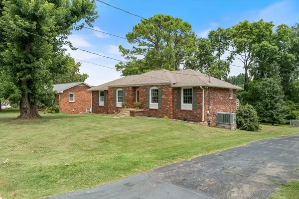 Hermitage, TN 37076,653 Albany Dr