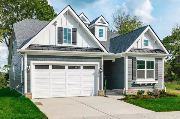 Hermitage, TN 37076,221 Crown Gardens Court