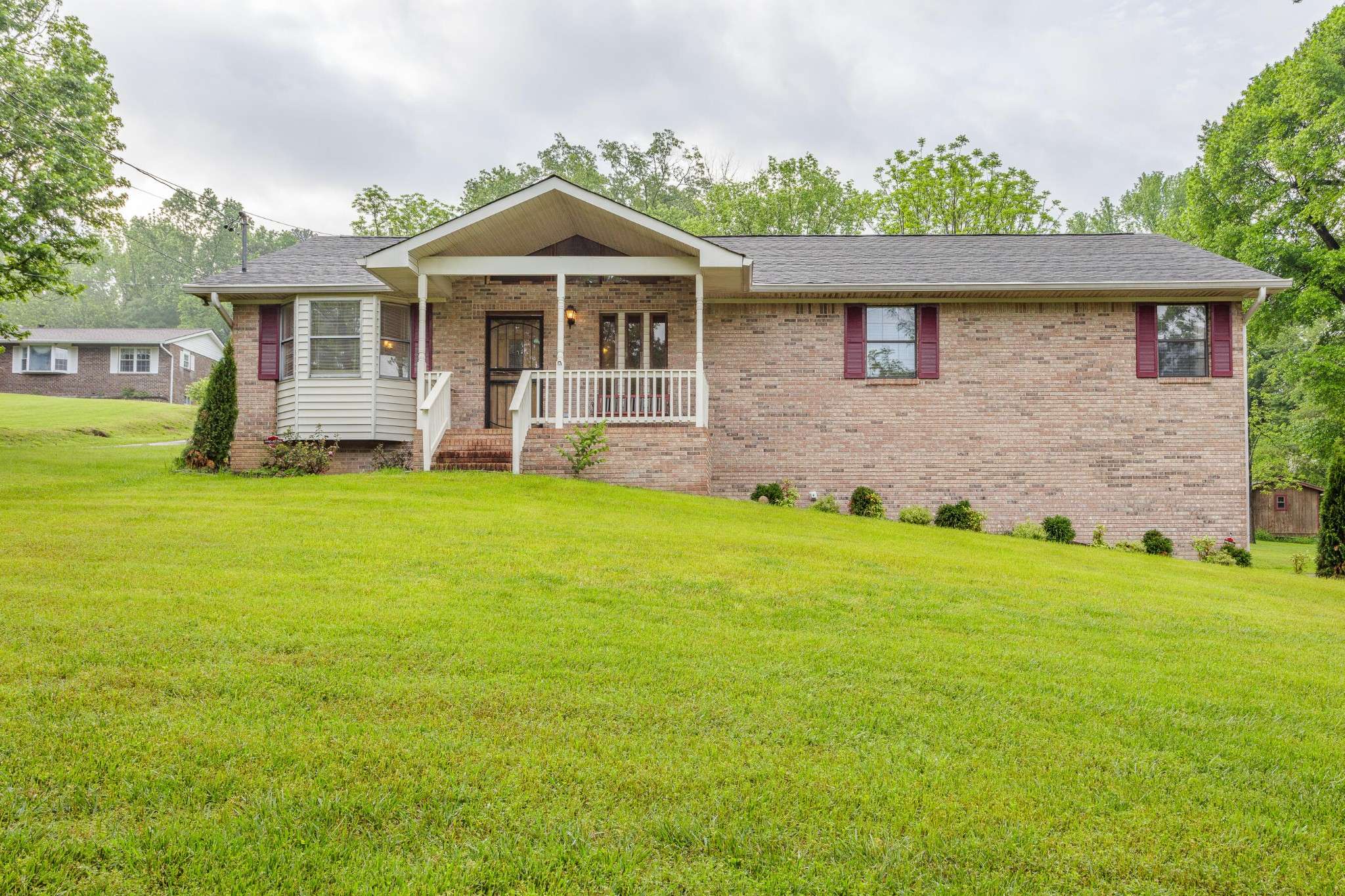 1300 John Ross Road, Chattanooga, TN 37412