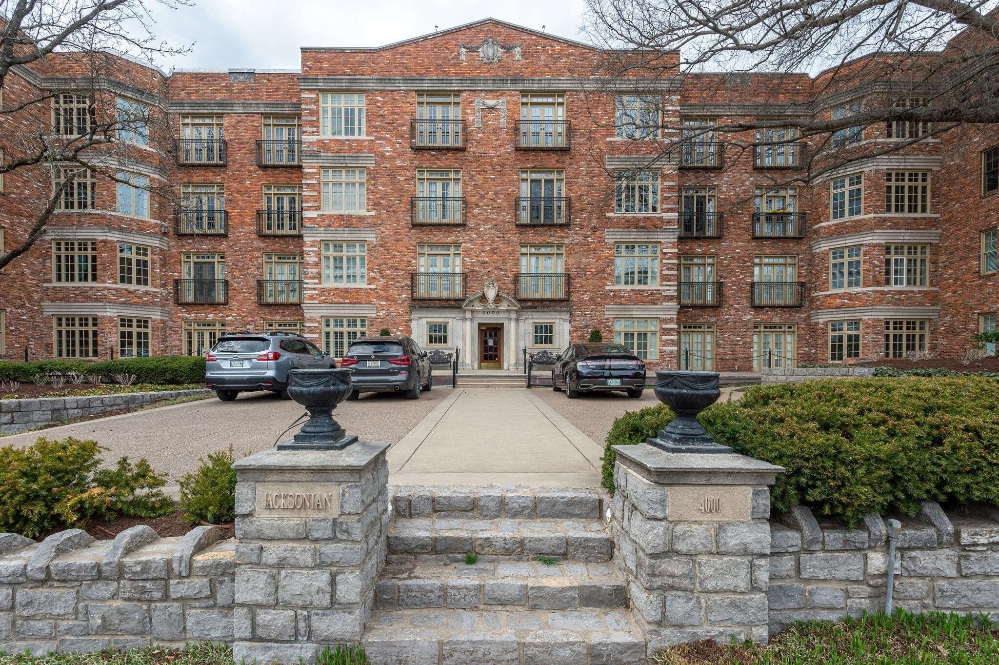 4000 West End Ave #101, Nashville, TN 37205