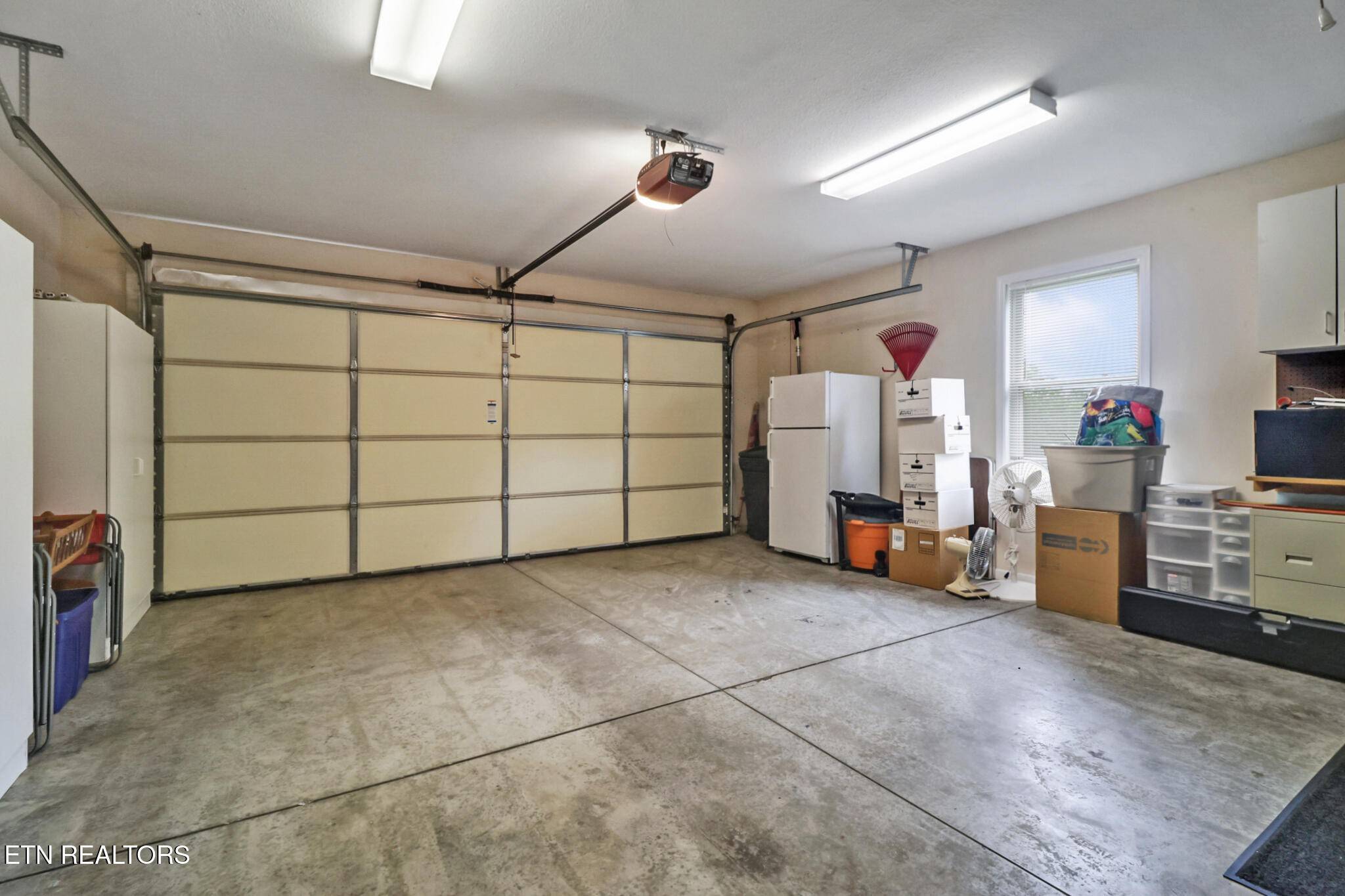 448 Woodgate Drive, Crossville, TN 38571
