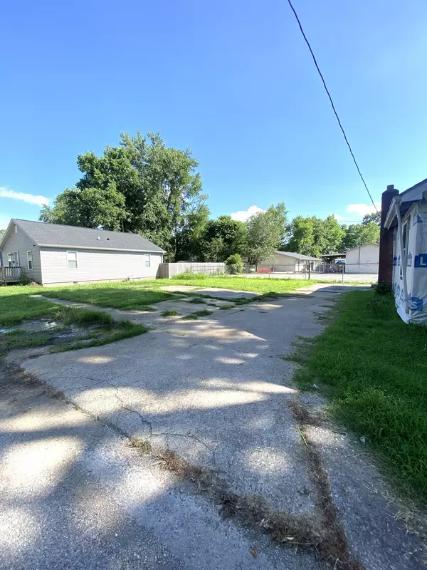 Hopkinsville, KY 42240,807 Maple Ct