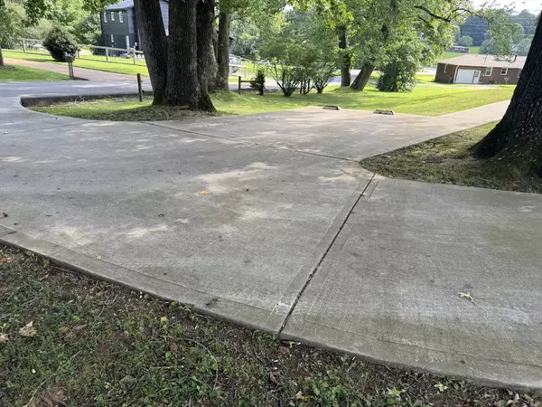 Dickson, TN 37055,101 Lake Circle Dr