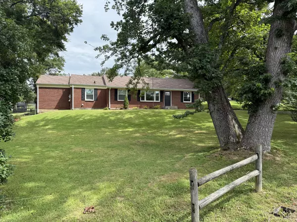Dickson, TN 37055,101 Lake Circle Dr