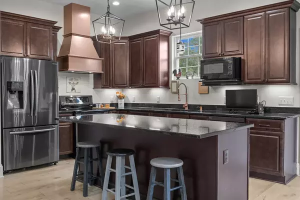 Dickson, TN 37055,531 Wilson Hollow Rd