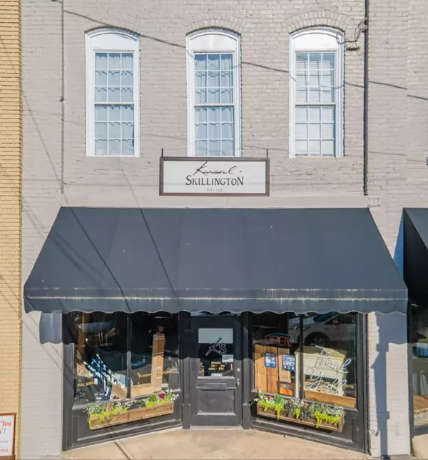 211 N 1st St, Pulaski, TN 38478