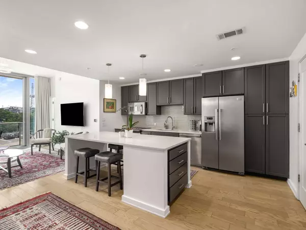 Nashville, TN 37203,1212 Laurel St #304