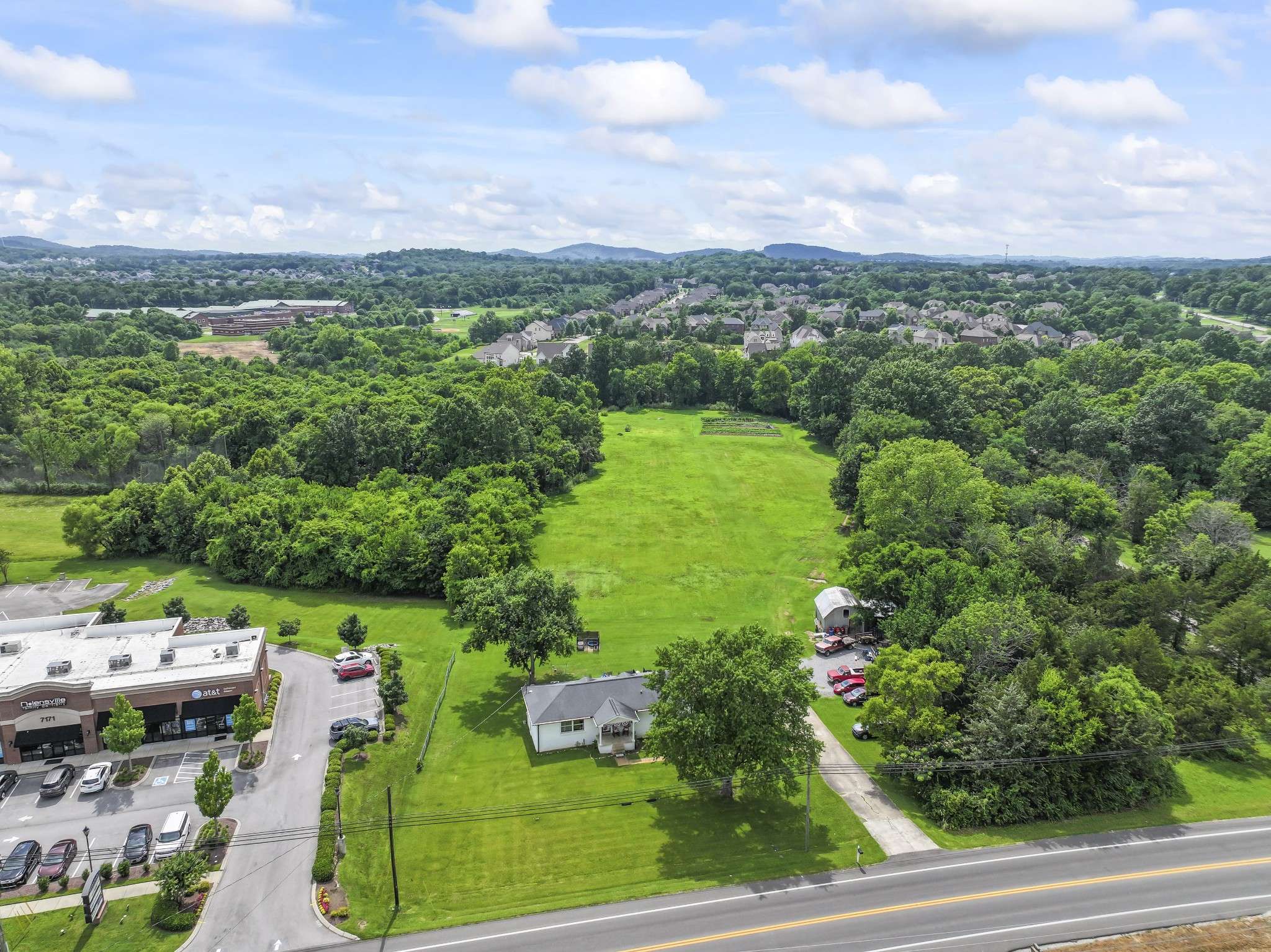 7163 Nolensville Rd, Nolensville, TN 37135