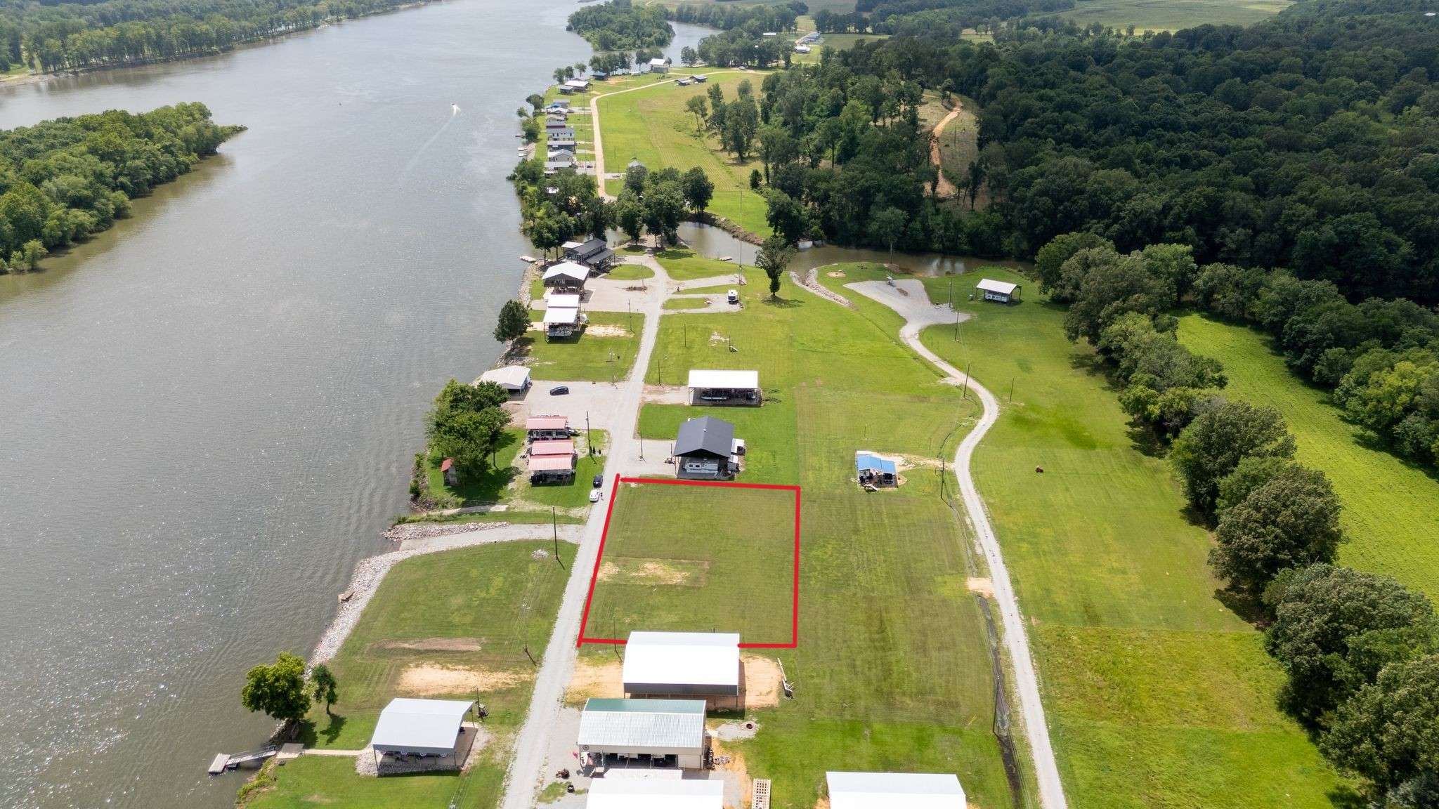 Clifton, TN 38425,35 WC Pickett