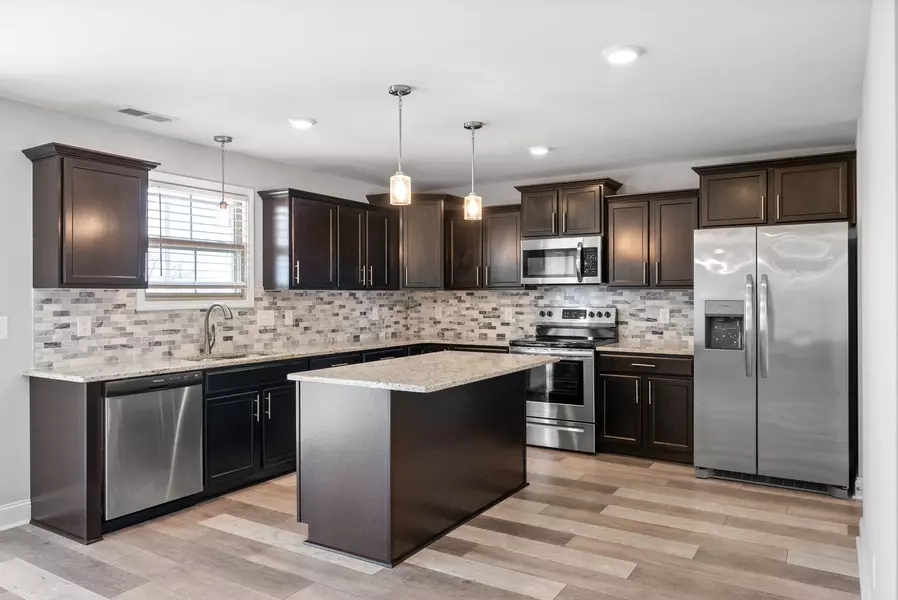 3035 Fort Sumter Dr, Clarksville, TN 37042