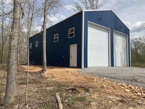 2897 Brodies Landing Rd, Parsons, TN 38363