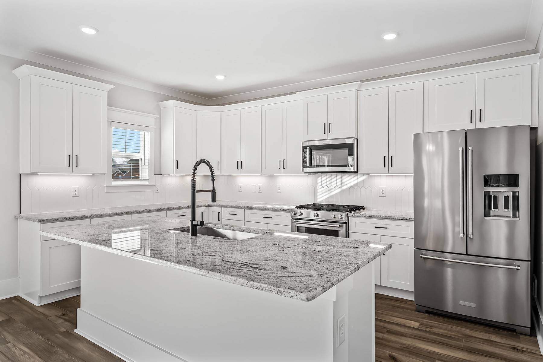 White House, TN 37188,556 Kingwood Lane
