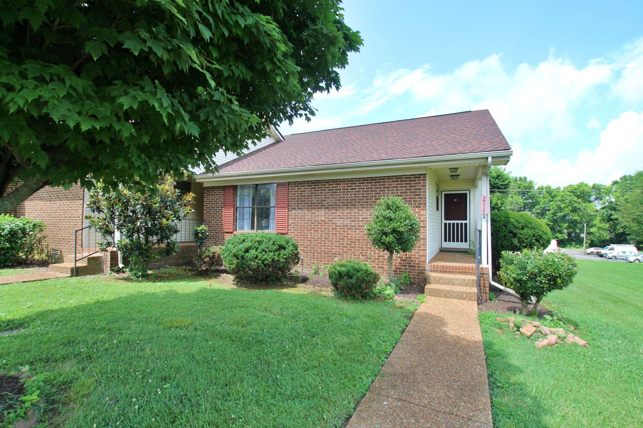 Springfield, TN 37172,2117 Mockingbird Ln #A
