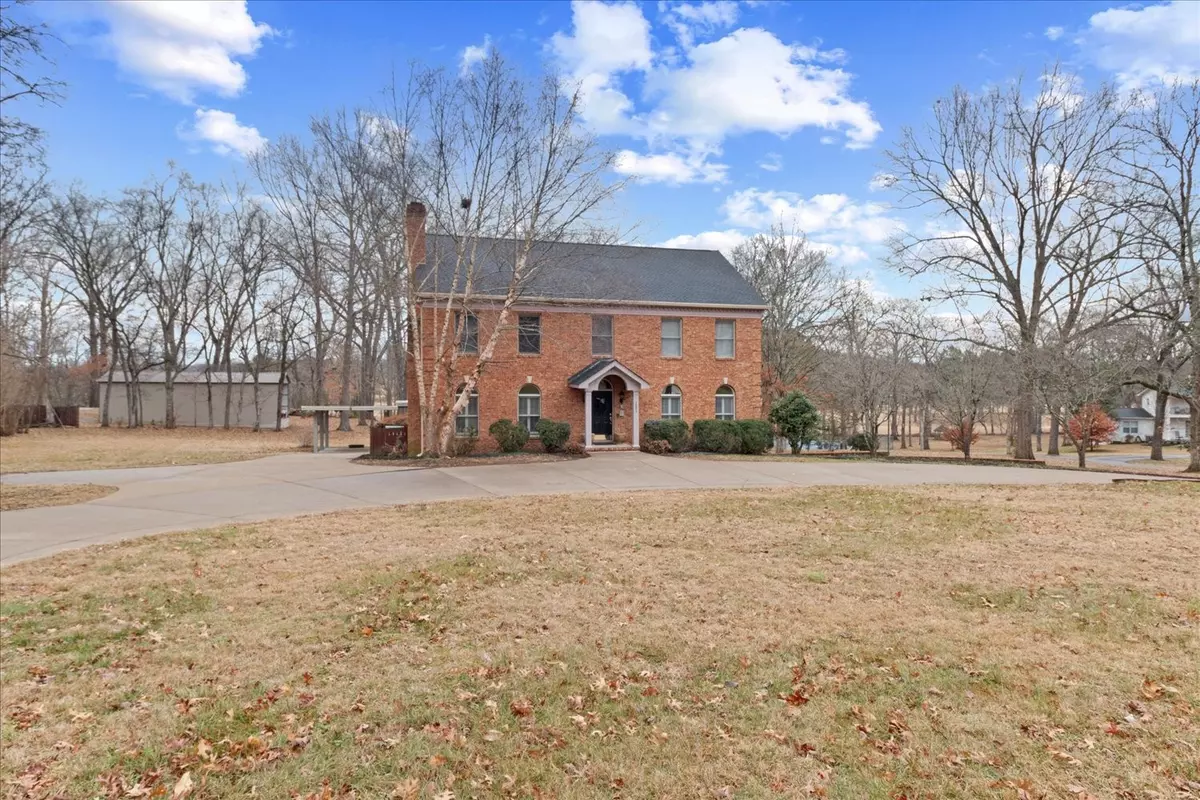 Columbia, TN 38401,1203 Graymere Manor Rd