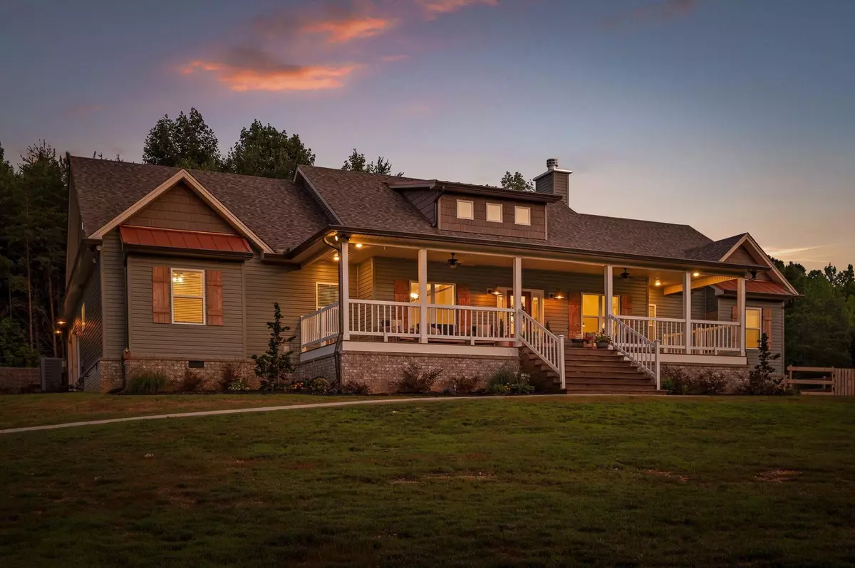 Dunlap, TN 37327,406 Green Brier Lane
