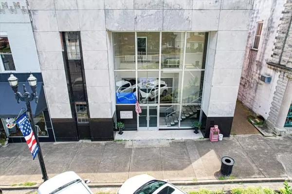 Lewisburg, TN 37091,111 W Commerce St