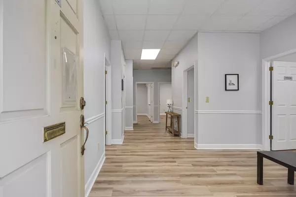 Nashville, TN 37221,8122 Sawyer Brown Rd