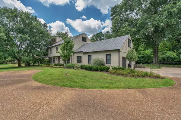 Nashville, TN 37215,6380 Chickering Cir