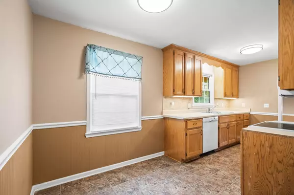 White House, TN 37188,213 Hamlett Dr