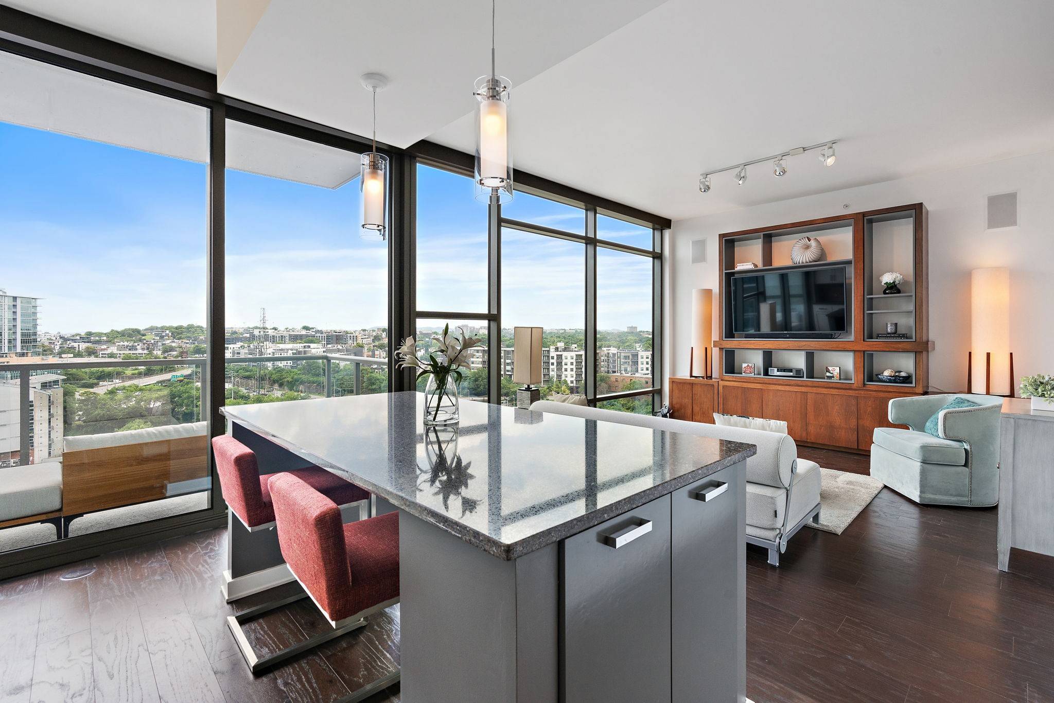 Nashville, TN 37203,1212 Laurel St #1009