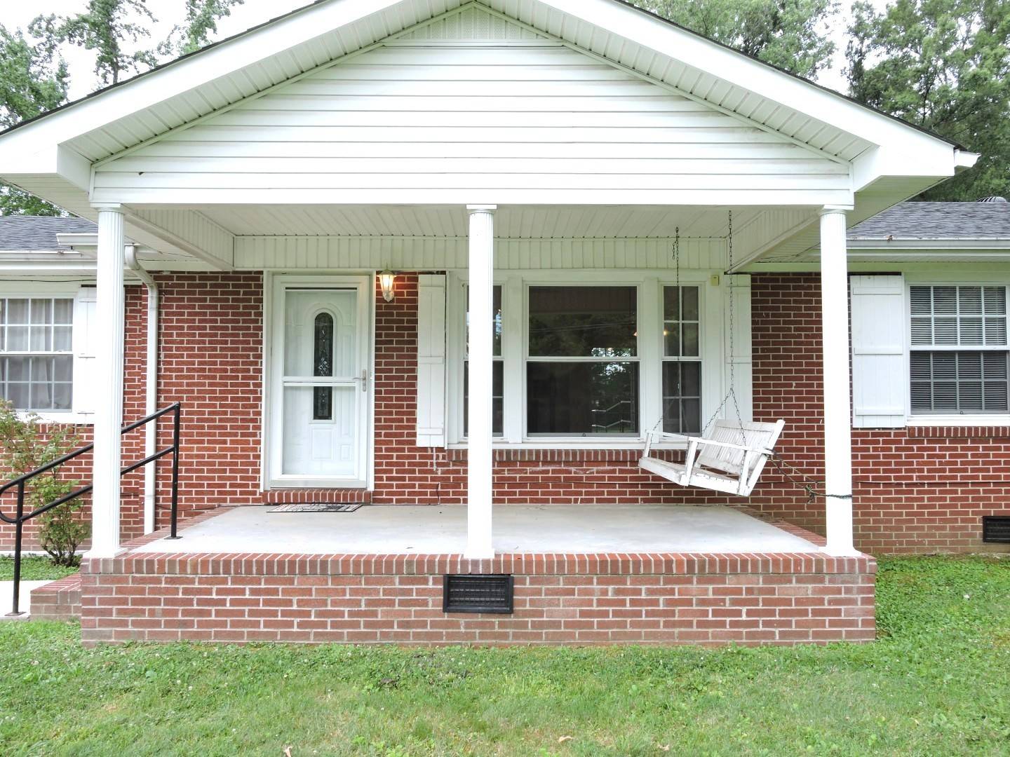 Manchester, TN 37355,1304 Oak Dr
