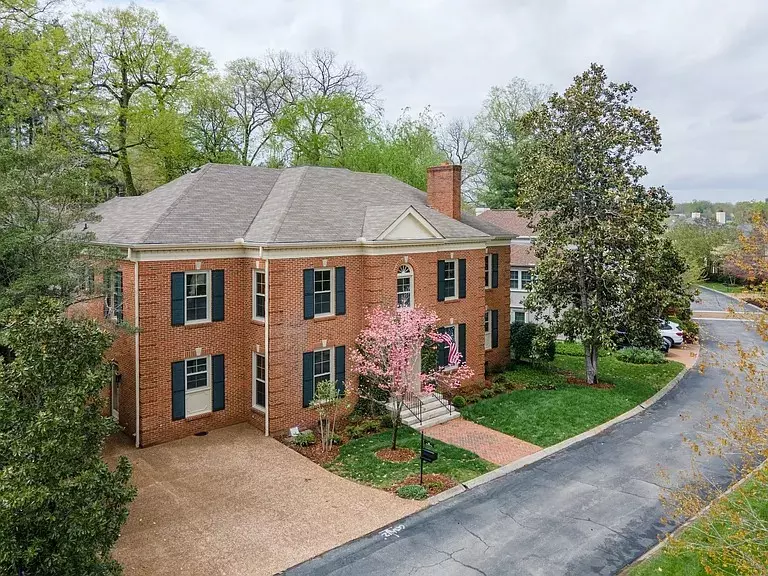 Nashville, TN 37205,202 Moultrie Park