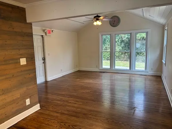 Nashville, TN 37204,633 W Iris Dr