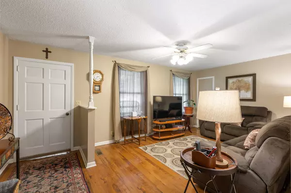 Greenbrier, TN 37073,108 Apple Ln
