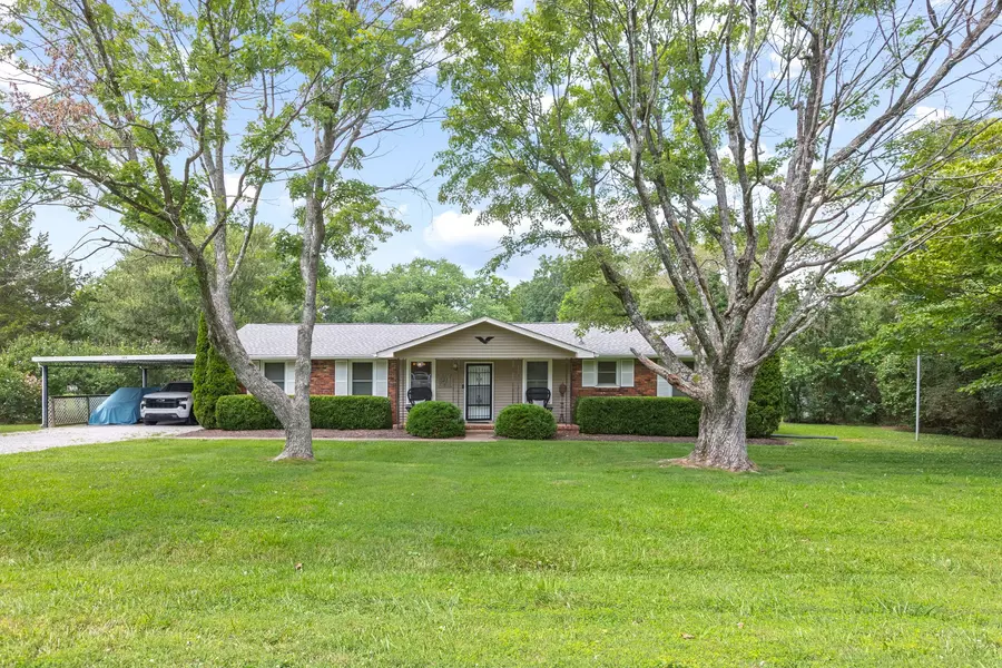 108 Apple Ln, Greenbrier, TN 37073