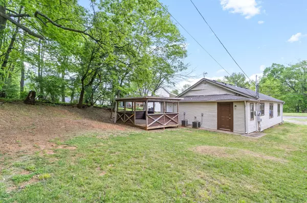 Clarksville, TN 37040,814 Gracey Ave