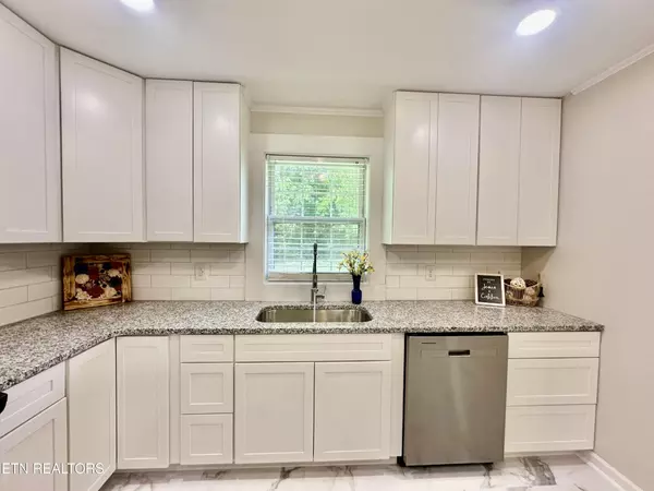 Maryville, TN 37803,336 Leatherwood Drive