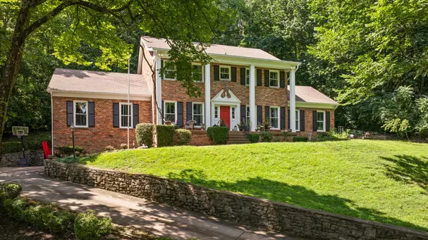 5621 Hillview Dr, Brentwood, TN 37027