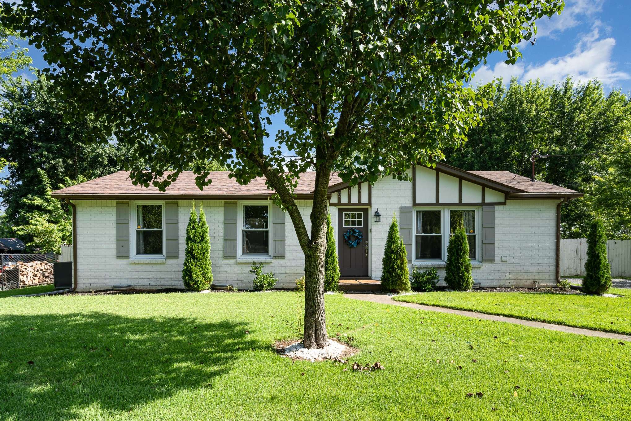 517 Jewel Dr, Clarksville, TN 37042