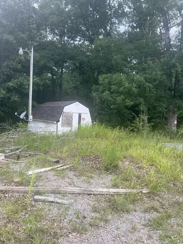 311 Johnson Chapel Rd, Sparta, TN 38583