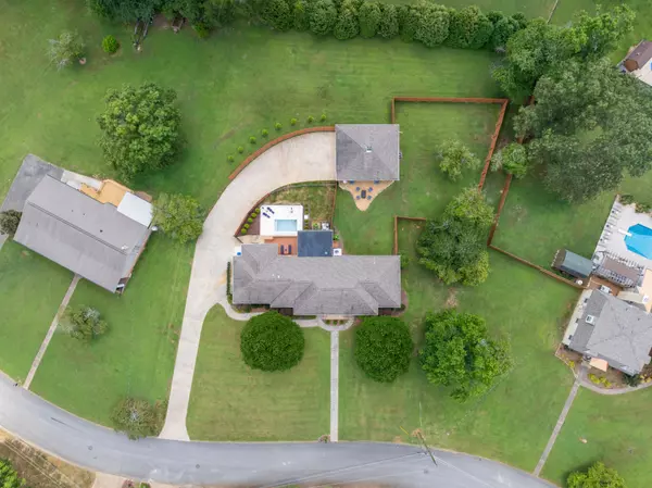 Chattanooga, TN 37419,3351 Oak Burr Drive