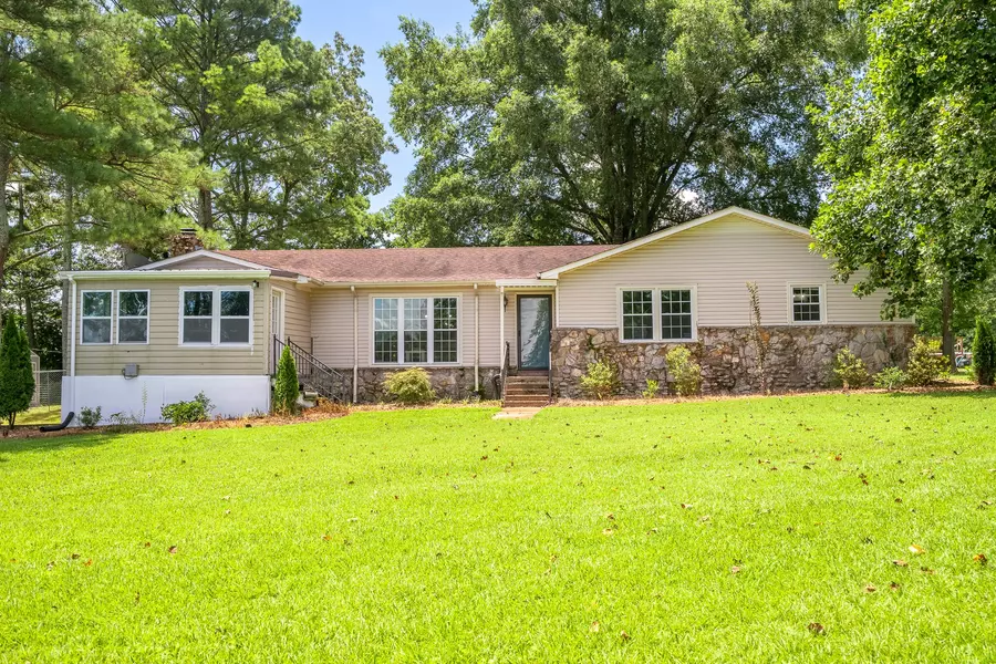 405 Walden Rd, Lawrenceburg, TN 38464