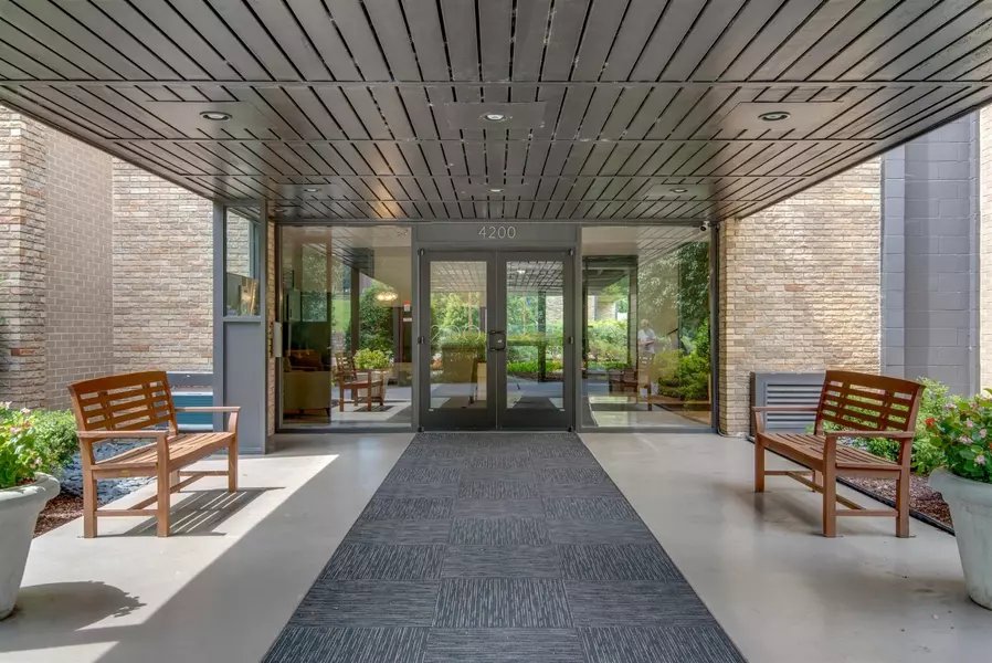 4200 West End Ave #202, Nashville, TN 37205